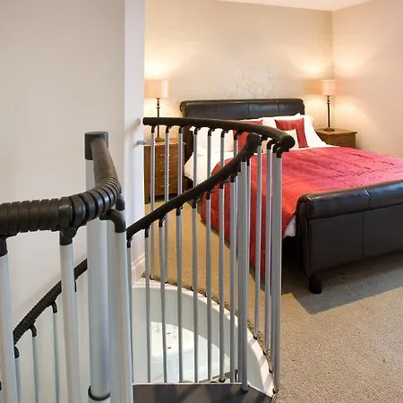 ゲストハウス ザ ハイダウェイ アット 大人専用 4*