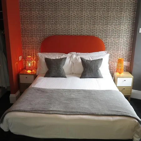 ザ ハイダウェイ アット 大人専用 ゲストハウス