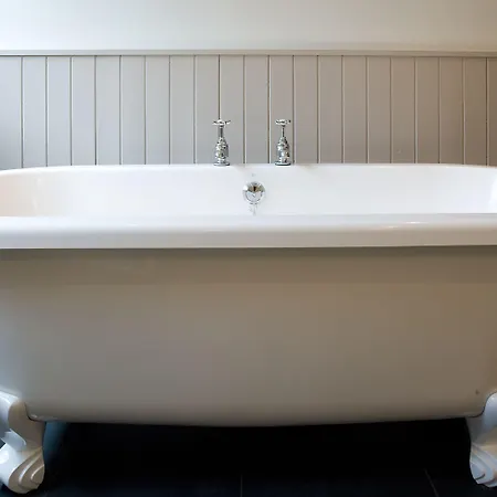 ザ ハイダウェイ アット 大人専用 ゲストハウス