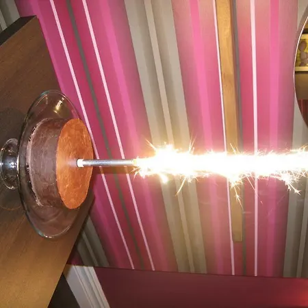 ゲストハウス ザ ハイダウェイ アット 大人専用 4*