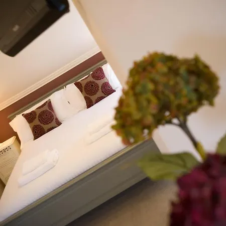 The Hideaway At (adults Only) Konukevi 4*