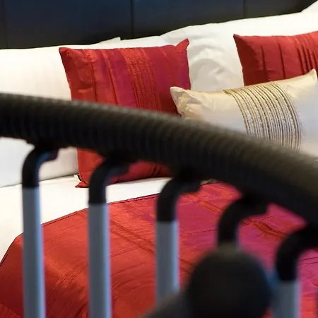 The Hideaway At 4* Windermere