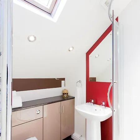 The Hideaway At (adults Only) Konukevi Windermere